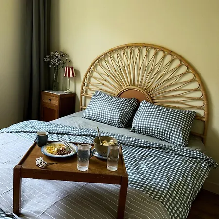 Sunny Side Up Apartment *