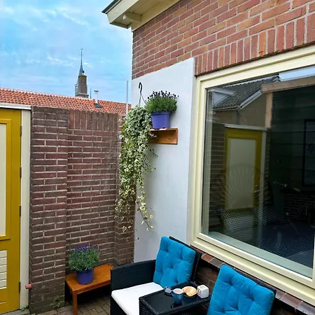 Apartment Sunny Side Up *